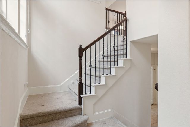 555 Waterloo Drive, Lewisville, TX 75067