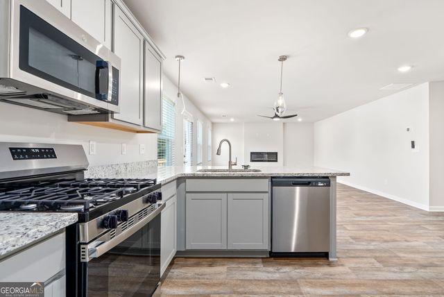 202 Freshwater Court E36, Lagrange, GA 30241