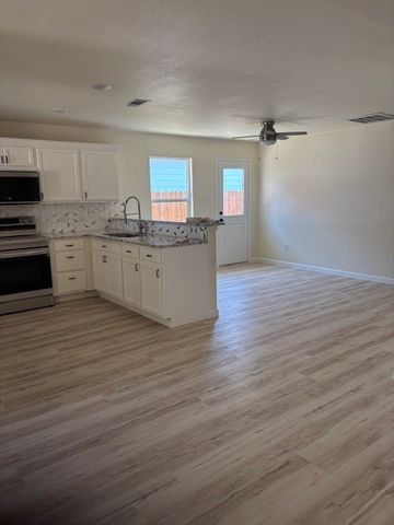 104 S Wall Street, Itasca, TX 76055