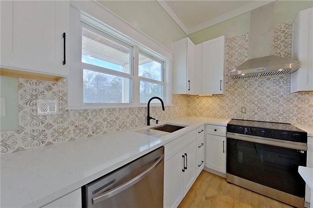 1002 Azalea Drive, Hoboken, GA 31542