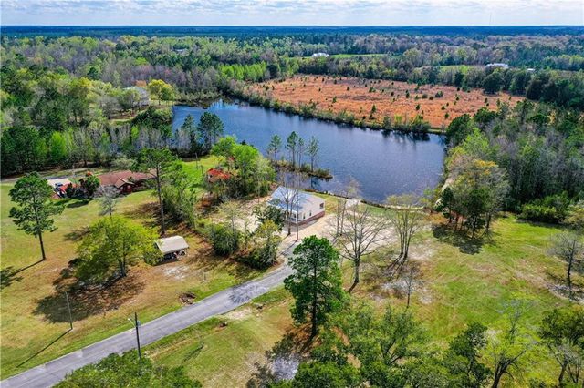 1002 Azalea Drive, Hoboken, GA 31542