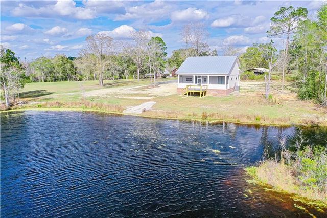 1002 Azalea Drive, Hoboken, GA 31542