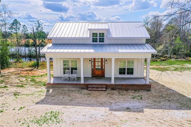 1002 Azalea Drive, Hoboken, GA 31542