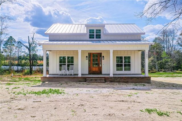 1002 Azalea Drive, Hoboken, GA 31542