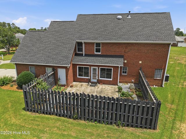 4001 Walkers Court, Winterville, NC 28590