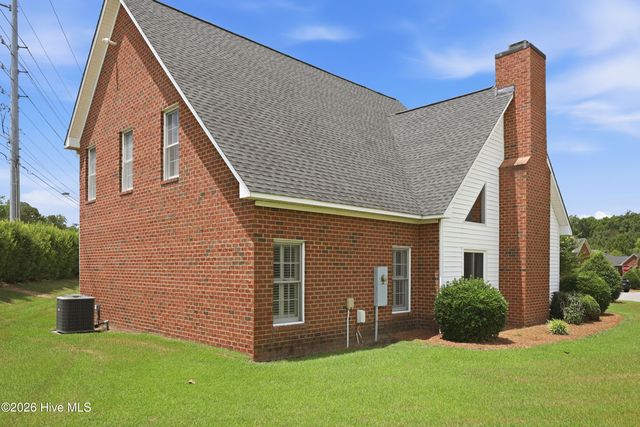 4001 Walkers Court, Winterville, NC 28590