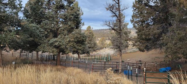 7467 Harpold Road, Klamath Falls, OR 97603