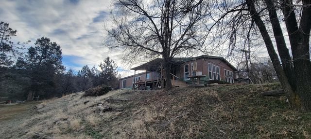 7467 Harpold Road, Klamath Falls, OR 97603