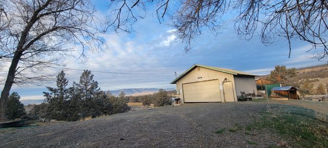 7467 Harpold Road, Klamath Falls, OR 97603