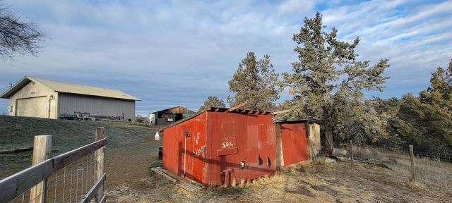 7467 Harpold Road, Klamath Falls, OR 97603