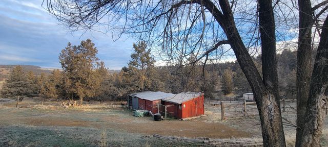 7467 Harpold Road, Klamath Falls, OR 97603