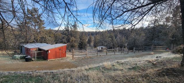 7467 Harpold Road, Klamath Falls, OR 97603