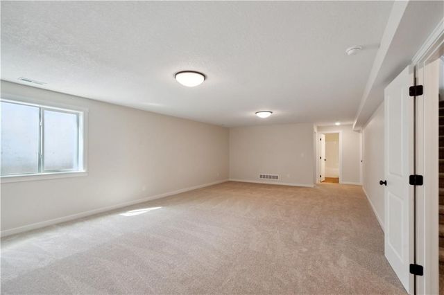 1545 Hazel Street, Pella, IA 50219