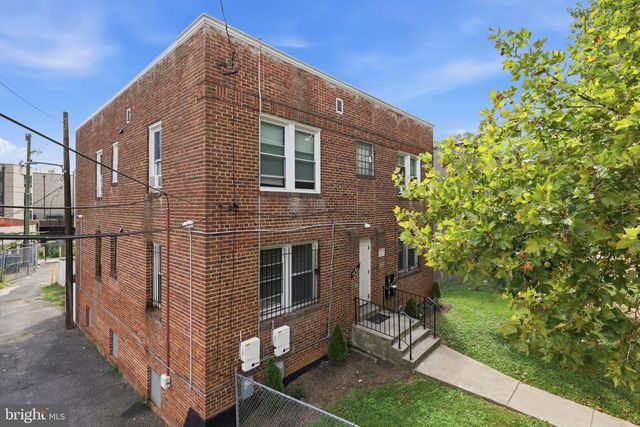 3956 SW MARTIN LUTHER KING JR AVE SW, Washington, DC 20032