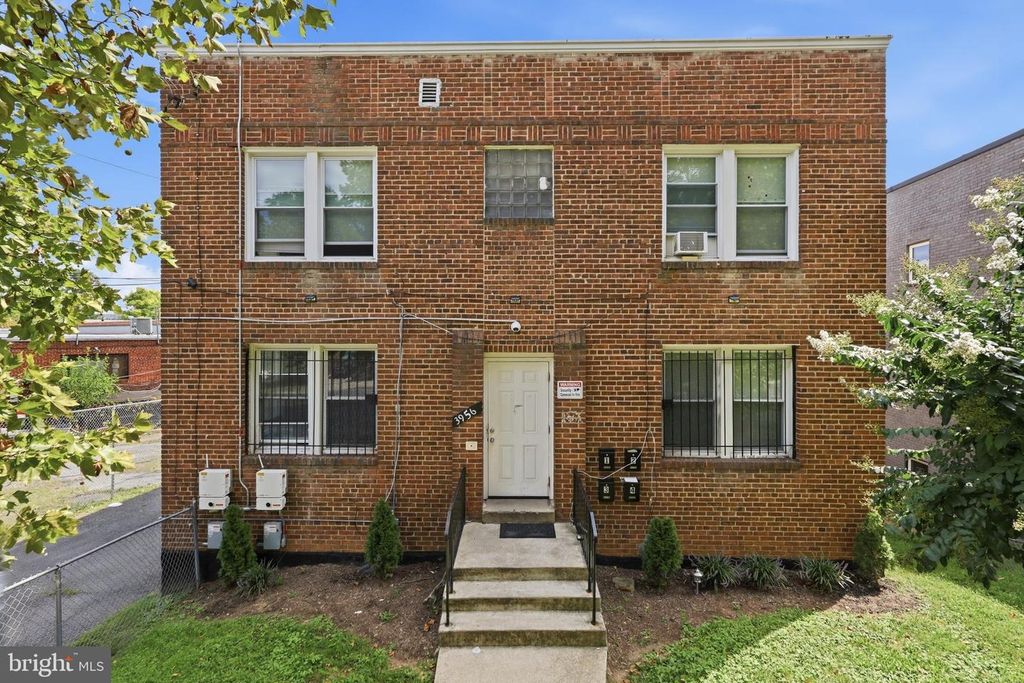 3956 SW MARTIN LUTHER KING JR AVE SW, Washington, DC 20032