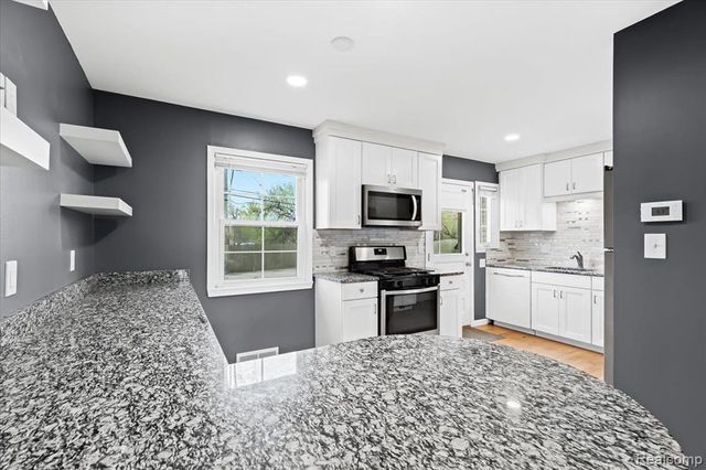 1858 Graefield Road, Birmingham, MI 48009