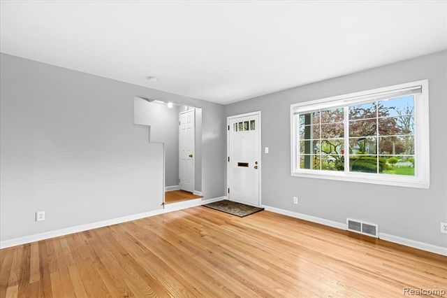 1858 Graefield Road, Birmingham, MI 48009