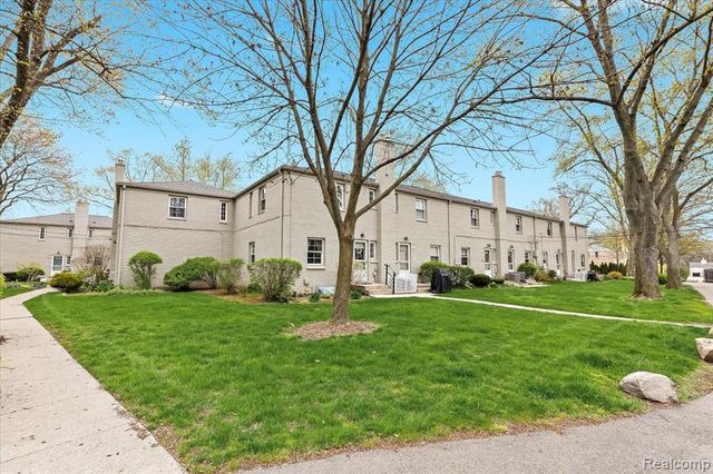 1858 Graefield Road, Birmingham, MI 48009