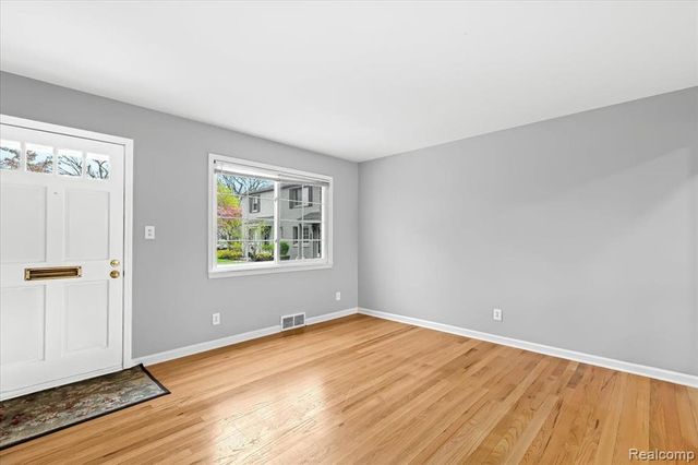 1858 Graefield Road, Birmingham, MI 48009