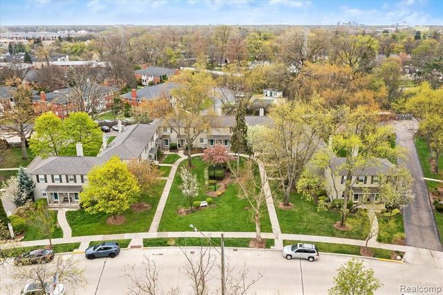 1858 Graefield Road, Birmingham, MI 48009