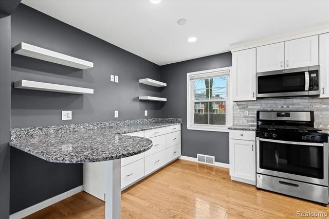 1858 Graefield Road, Birmingham, MI 48009
