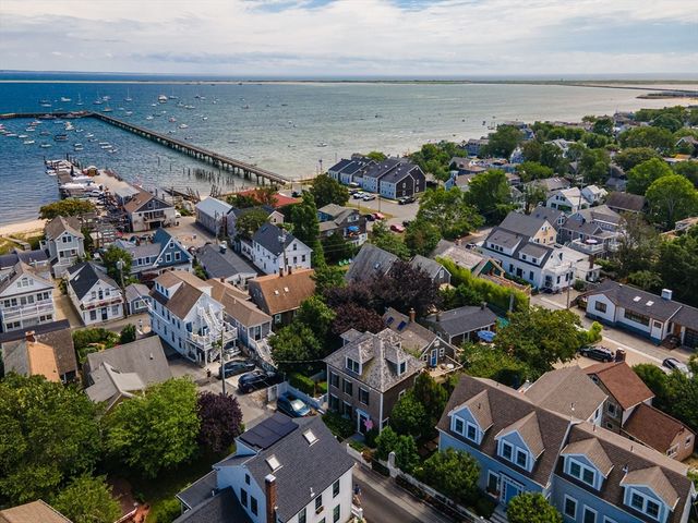 6 Pleasant Street, Provincetown, MA 02657