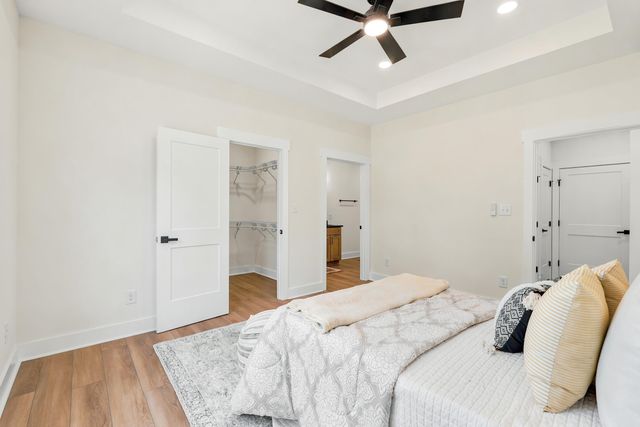 1805 Hickory Cove LN, Moneta, VA 24121