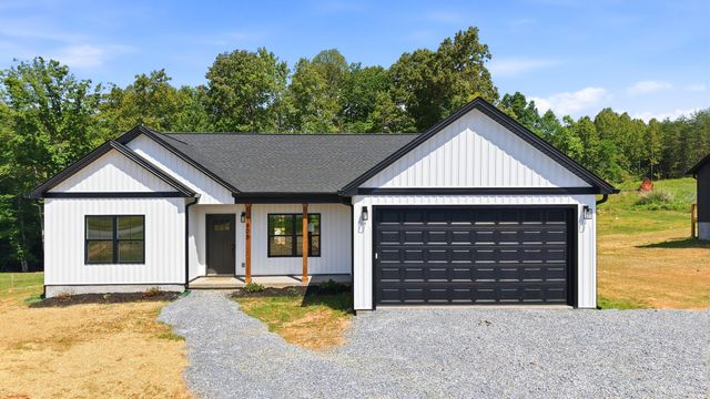 1805 Hickory Cove LN, Moneta, VA 24121