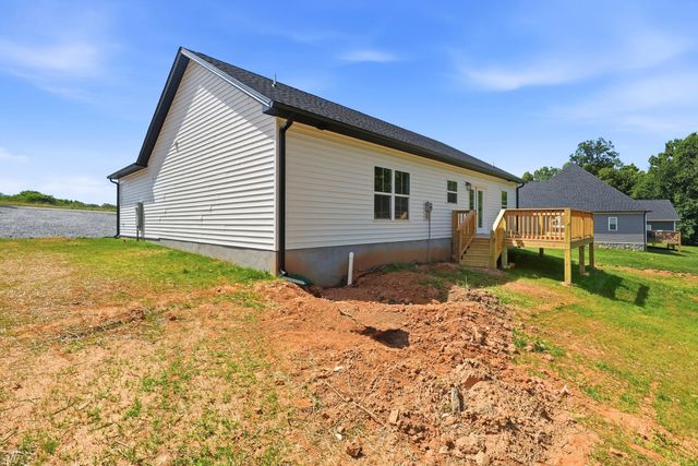 1805 Hickory Cove LN, Moneta, VA 24121
