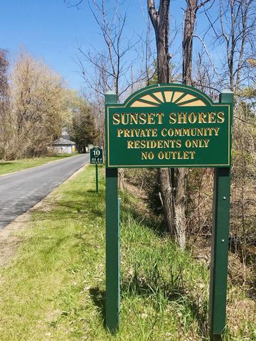 6039 SUNSET SHORES ROAD, Luxemburg, WI 54217