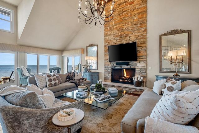 6039 SUNSET SHORES ROAD, Luxemburg, WI 54217