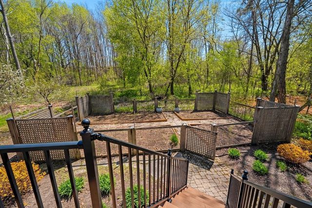 6039 SUNSET SHORES ROAD, Luxemburg, WI 54217