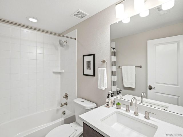 22617 E Tufts Avenue, Aurora, CO 80015