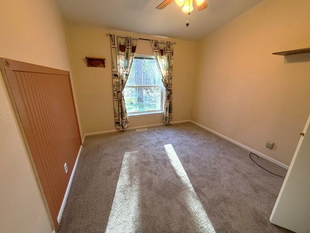 7623 Prairie Dog Drive, Bonanza, OR 97623