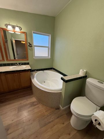 7623 Prairie Dog Drive, Bonanza, OR 97623