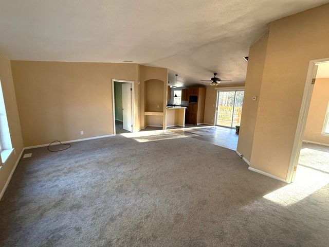 7623 Prairie Dog Drive, Bonanza, OR 97623