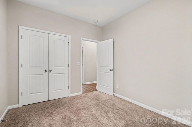 1029 Culver Spring Way, Charlotte, NC 28215