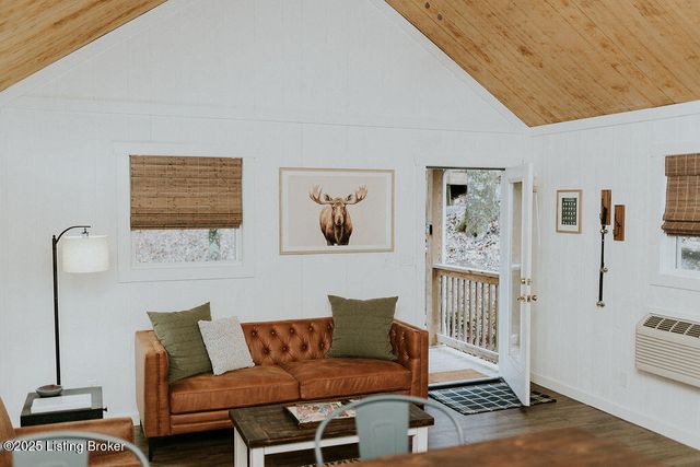 866 Wilderness Rd, Mammoth Cave, KY 42259