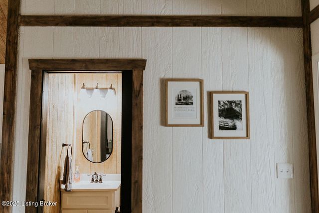 866 Wilderness Rd, Mammoth Cave, KY 42259