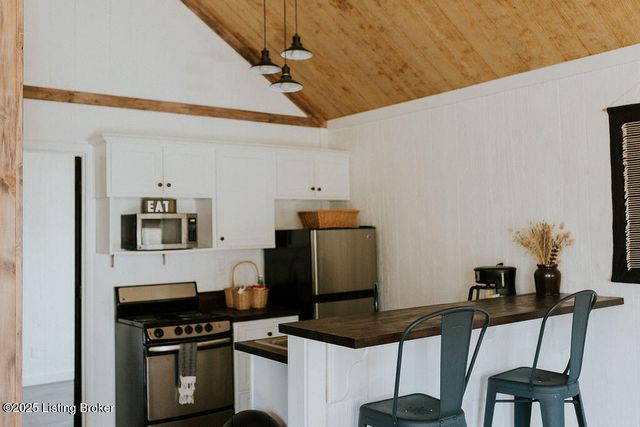 866 Wilderness Rd, Mammoth Cave, KY 42259