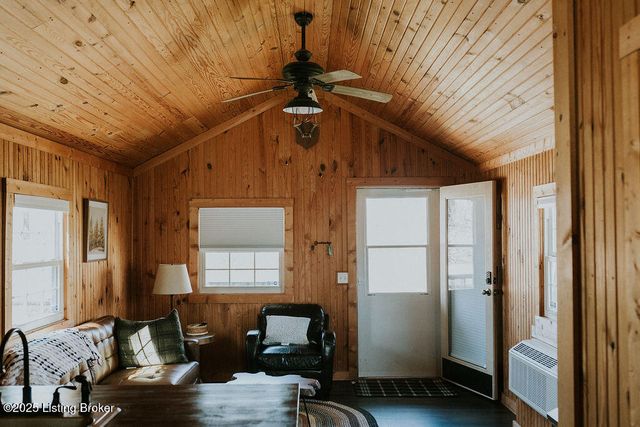 866 Wilderness Rd, Mammoth Cave, KY 42259