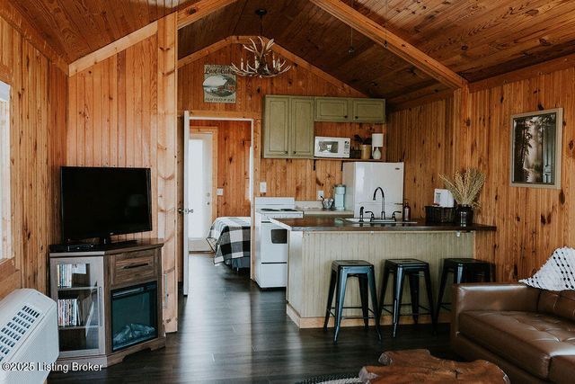 866 Wilderness Rd, Mammoth Cave, KY 42259