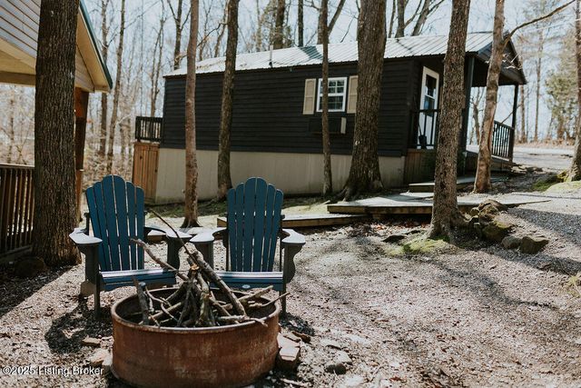 866 Wilderness Rd, Mammoth Cave, KY 42259