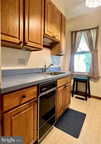 349 CHESTNUT ST, West Reading, PA 19611