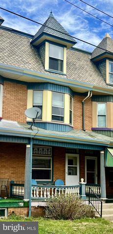 349 CHESTNUT ST, West Reading, PA 19611
