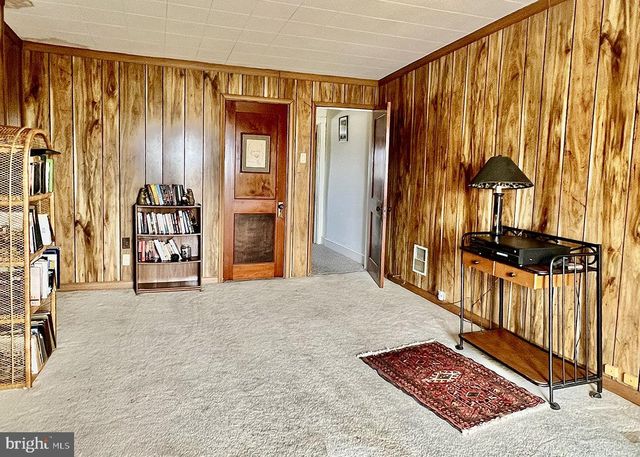 349 CHESTNUT ST, West Reading, PA 19611