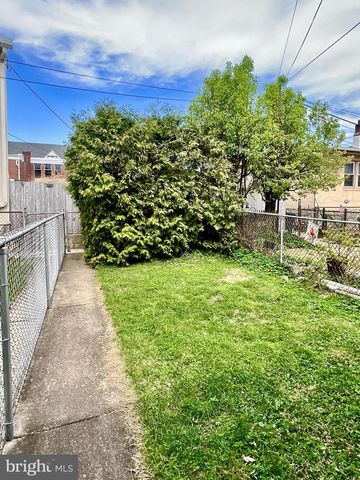 349 CHESTNUT ST, West Reading, PA 19611