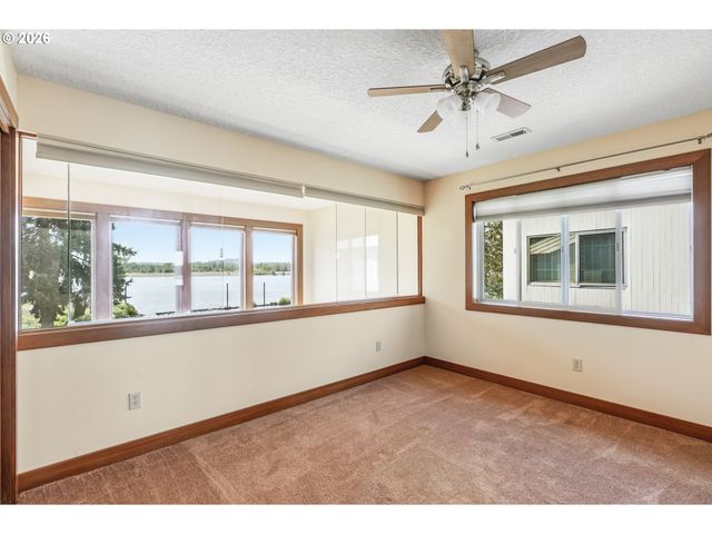 13921 Se 38TH St, Vancouver, WA 98683