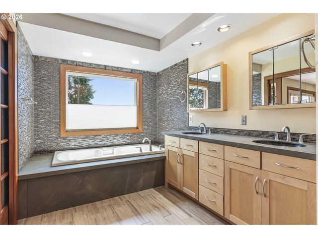 13921 Se 38TH St, Vancouver, WA 98683