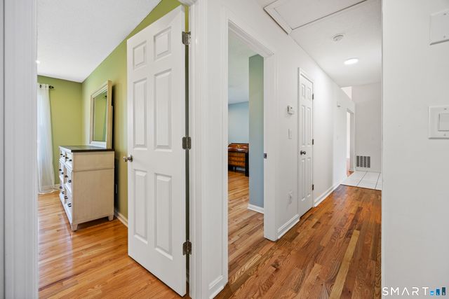 10 Conhurst Drive, North Haven, CT 06473